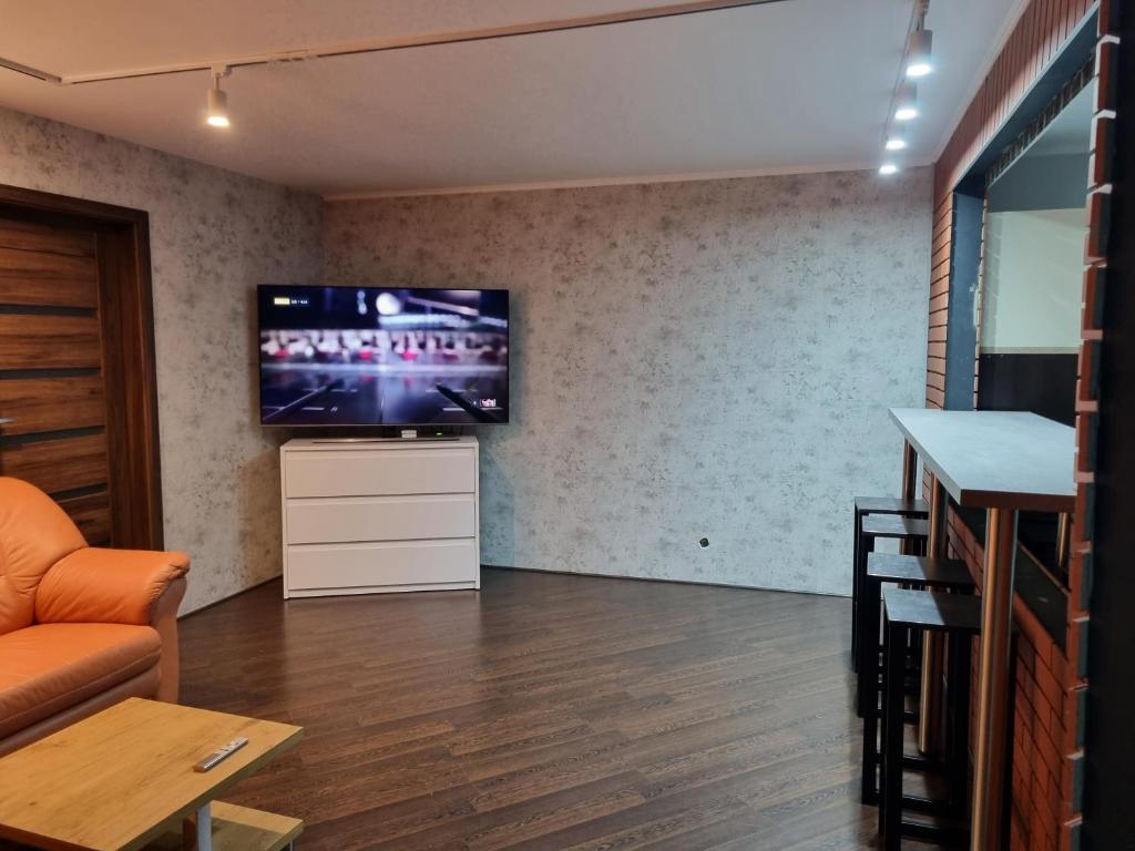 Telewizja i/lub zestaw kina domowego w obiekcie Villa Akacjowa