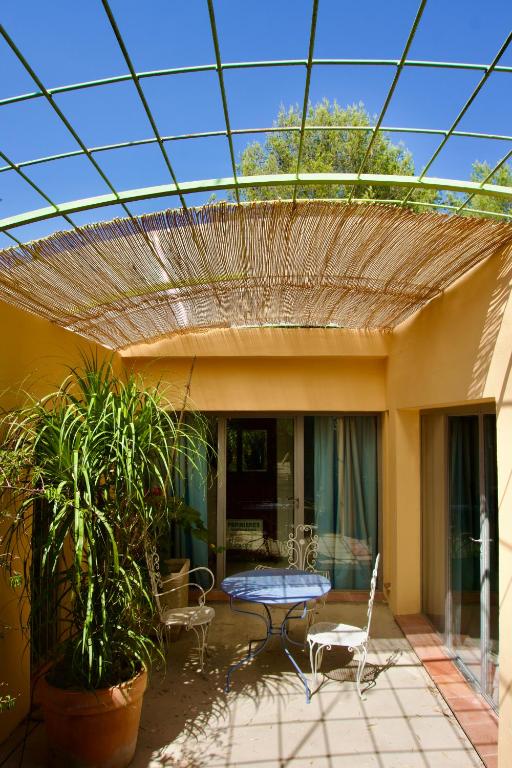 Balkón alebo terasa v ubytovaní L'ATELIER - Piscine - Dans les vignes - Cassis