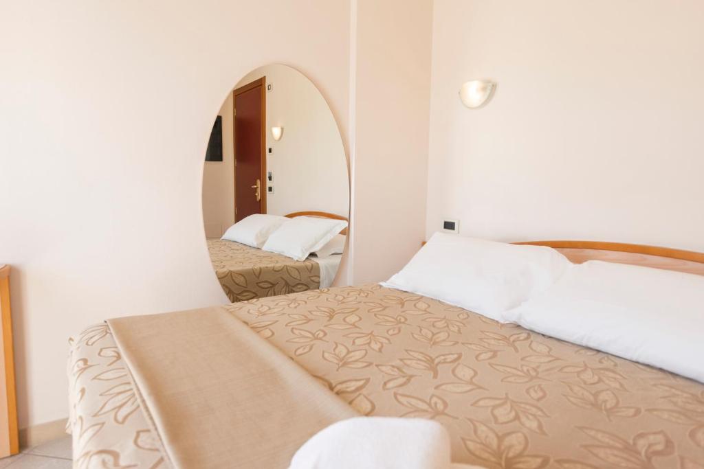 Hotel Residence Imperial - Habitación Doble Con Balcón