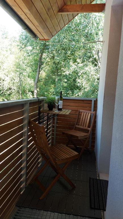 Balkón nebo terasa v ubytování Mýto Apartments BERGMAX, Ski Jasná Chopok 10min transit - Resort Mýto Apartments, parking free