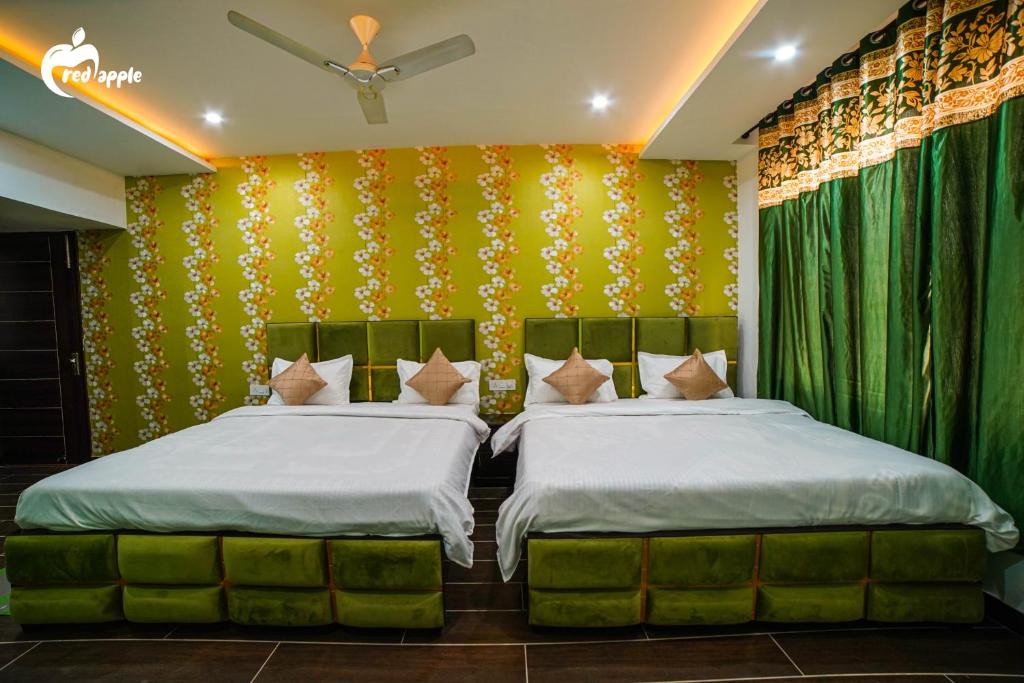 Hotel Red Apple Near Railway Station Chandigarh - Standard -Doppelzimmer Mit Zwei Doppelbetten