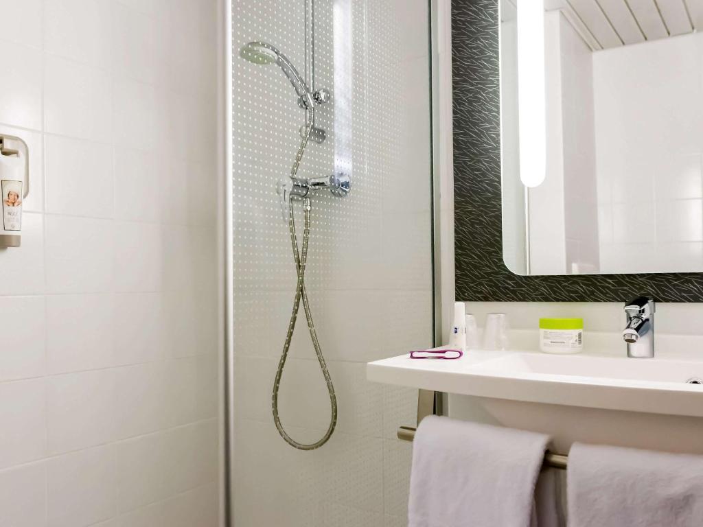 Koupelna v ubytování Hotel ibis Porto Sao Joao