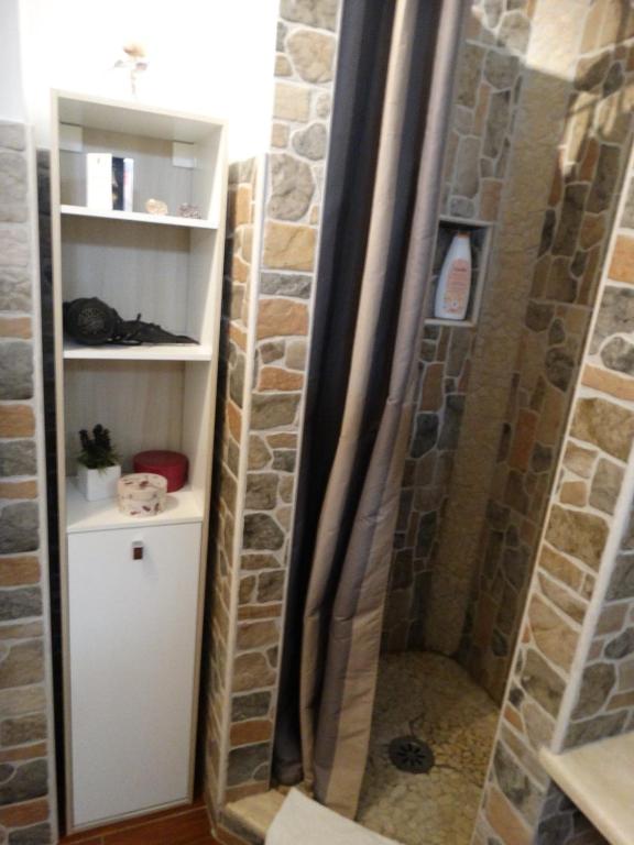 A bathroom at A casa di Delia - stazione Fidene