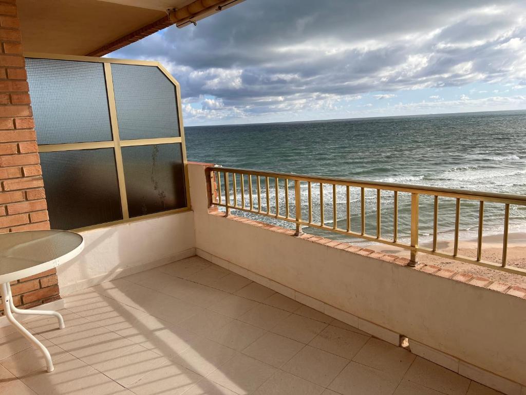 Piso en primera línea de playa, Sueca – Precios actualizados 2023