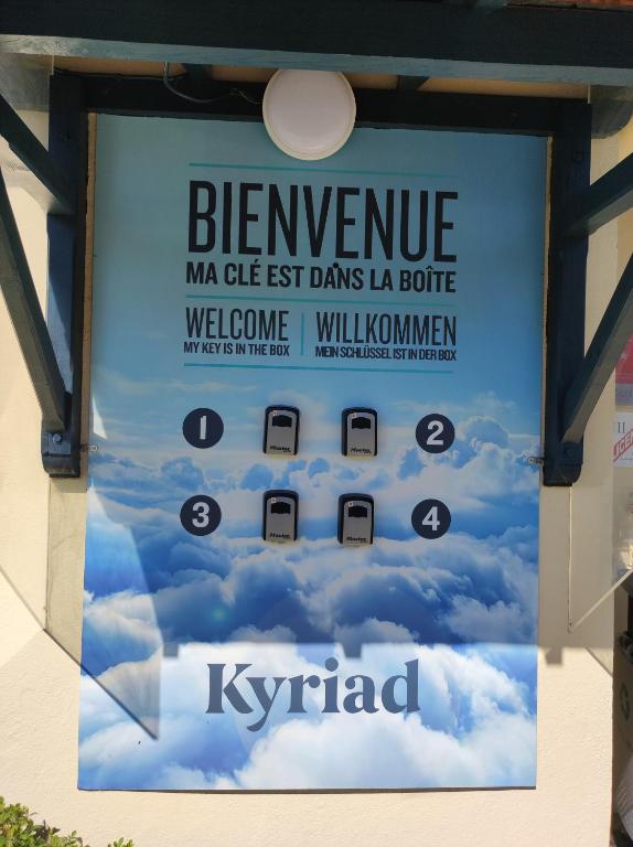 Certifikát, hodnocení, plakát nebo jiný dokument vystavený v ubytování Kyriad Tarbes Odos