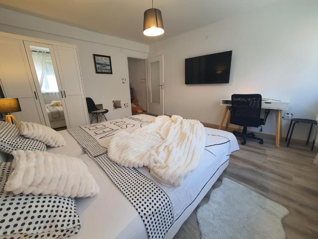 Postel nebo postele na pokoji v ubytování Apartman Jež 3 De Lux - free parking, self check in