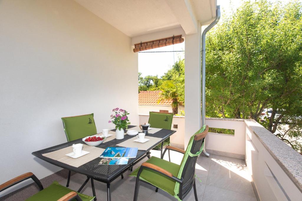 Apartments House Risika - Apartamento Con Terraza