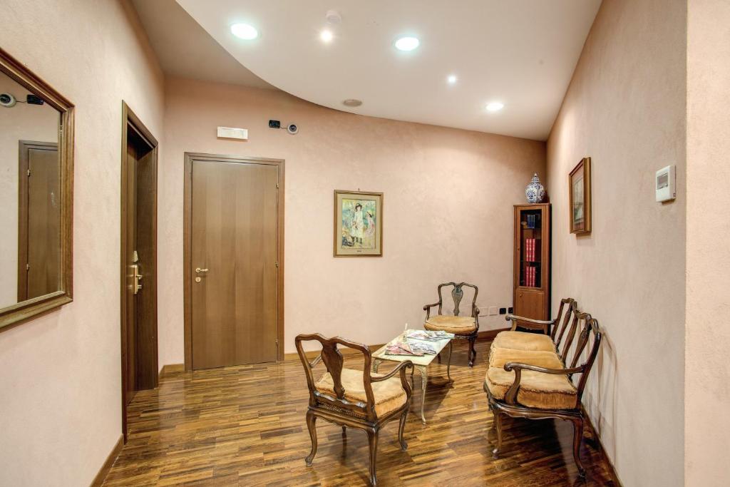 Hotel Roma Tiburtina Metro - Resim 17