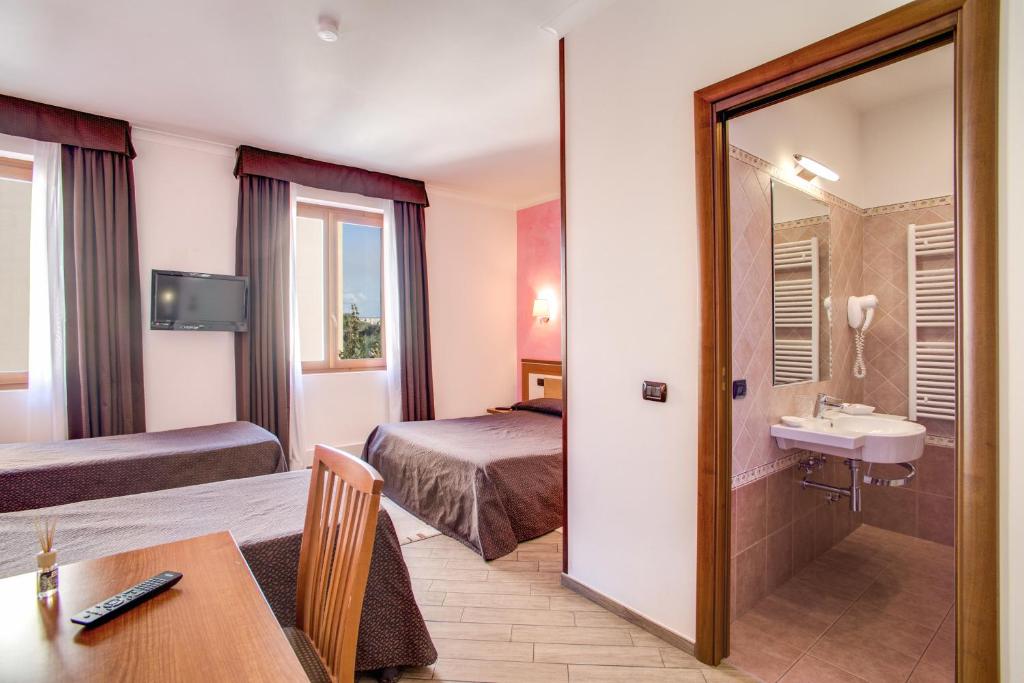 Hotel Roma Tiburtina Metro - Resim 42