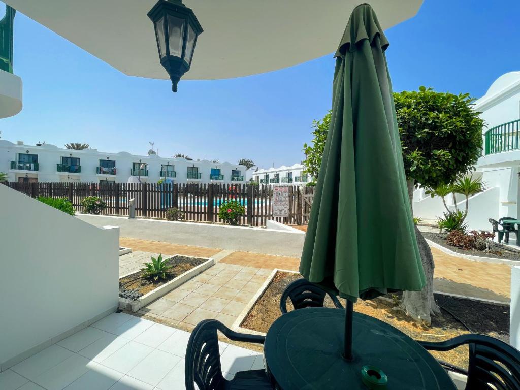 Balkón nebo terasa v ubytování Ocean Pool View & WiFi by iRent Fuerteventura