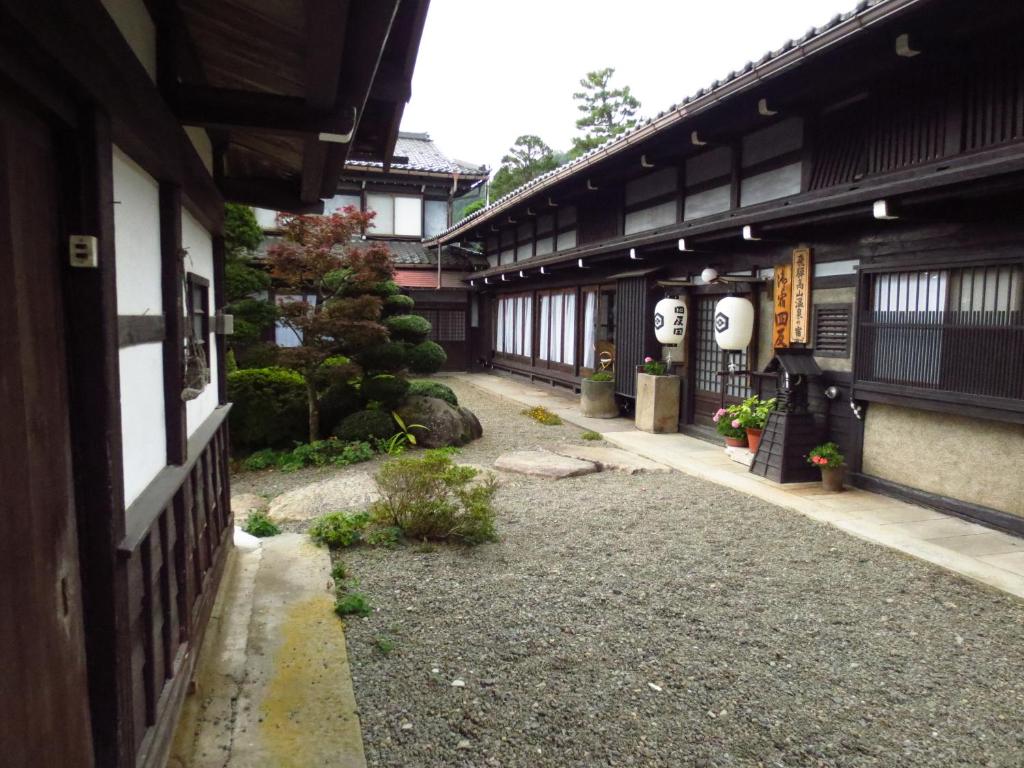 Budova, kde se ryokan nachází