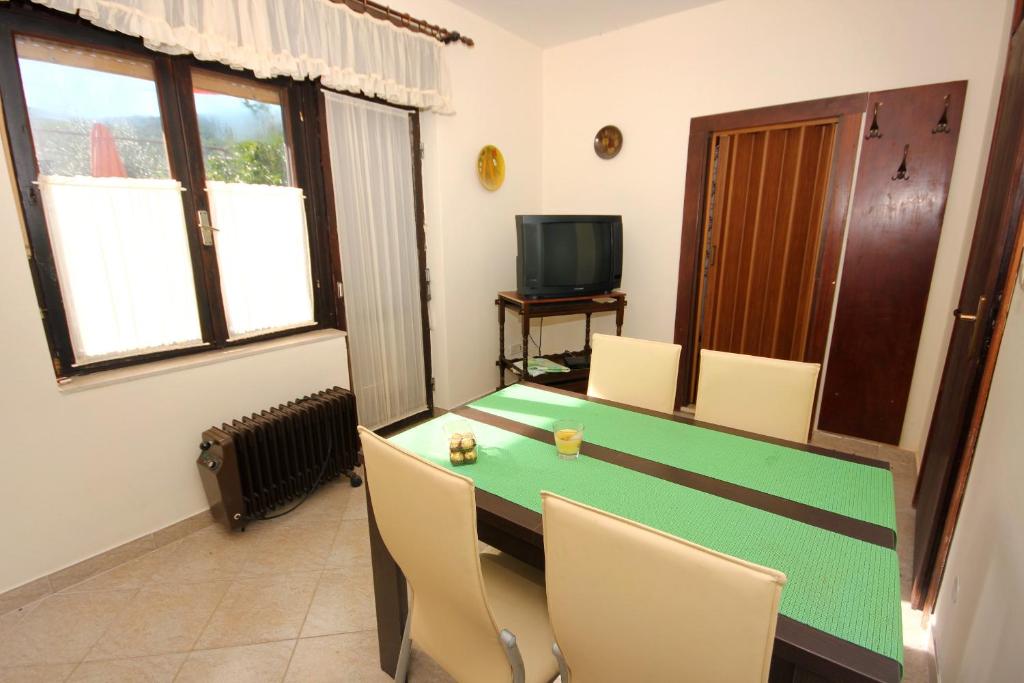 Fotografia z galérie ubytovania Apartment Arbanija 9423a v Trogiri
