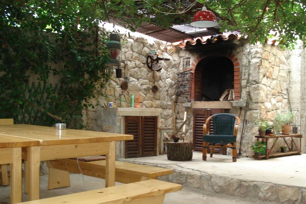 Fotografia z galérie ubytovania Apartments by the sea Arbanija, Ciovo - 9423 v Trogiri