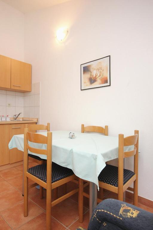 Fotografia z galérie ubytovania Apartments with a parking space Okrug Gornji, Ciovo - 9441 v Trogiri
