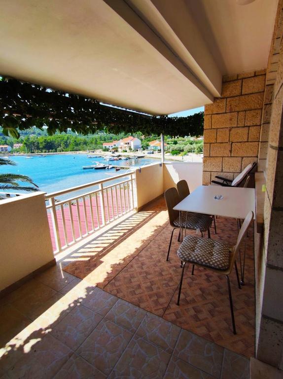 Balkón nebo terasa v ubytování Apartments by the sea Lumbarda, Korcula - 9330