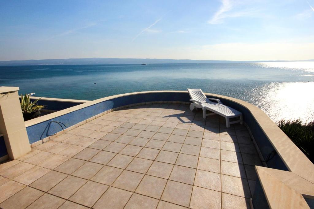 Fotografia z galérie ubytovania Seaside luxury villa with a swimming pool Podstrana, Split - 9466 v destinácii Podstrana