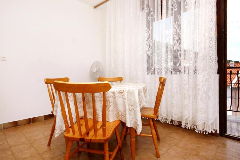 Fotografie z fotogalerie ubytování Apartments by the sea Marina, Trogir - 10003 v destinaci Marina