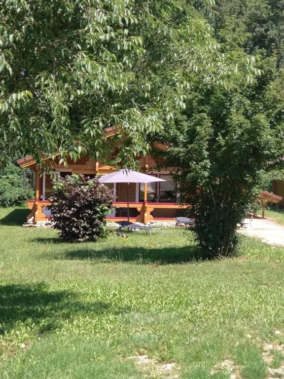 Zahrada ubytování "Au Cha les Vaux" Chalet 49
