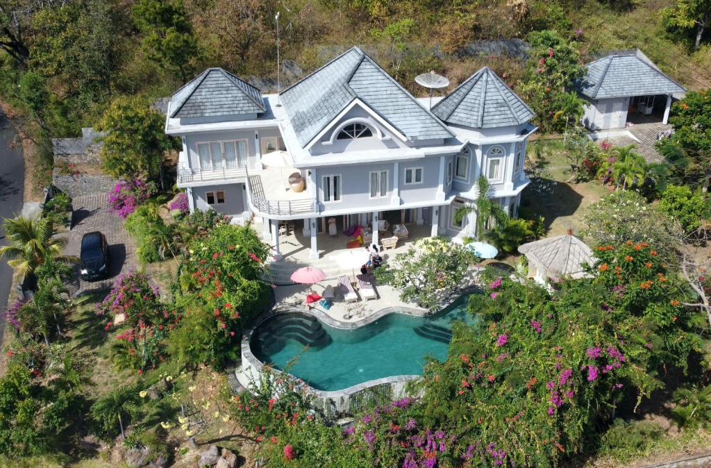 Bazén v ubytování Villa Reva Bali nebo v jeho okolí