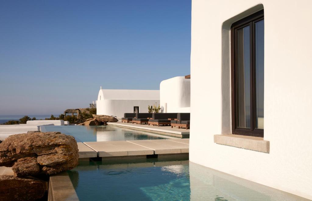 Bazén v ubytování Kalesma Mykonos nebo v jeho okolí