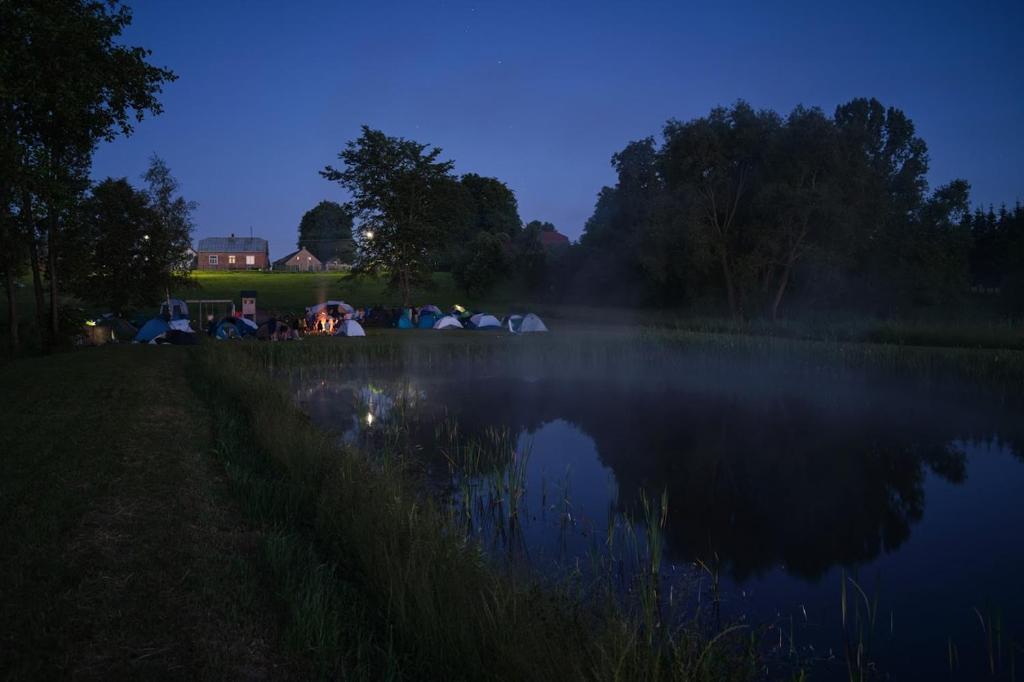 Výhľad na rieku v blízkosti kempingu