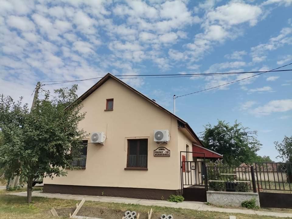 The building in which Az apartmant is located