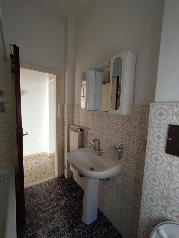 A bathroom at Brezza marina