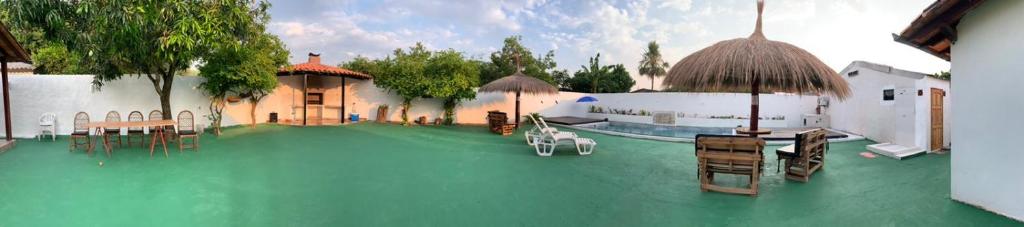 Casa mono ambiente y piscina. - 