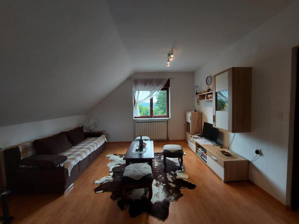 Posedenie v ubytovaní Apartman Skender 3* Ravna Gora