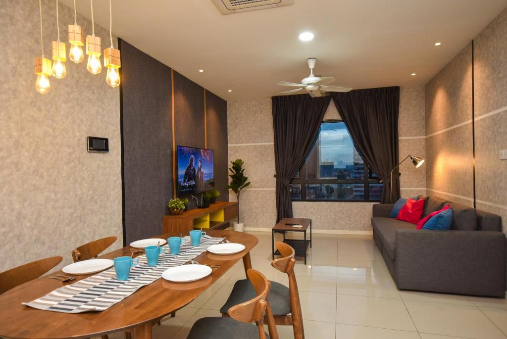Suasana Residence by Nest Home - Apartamento De Dos Dormitorios