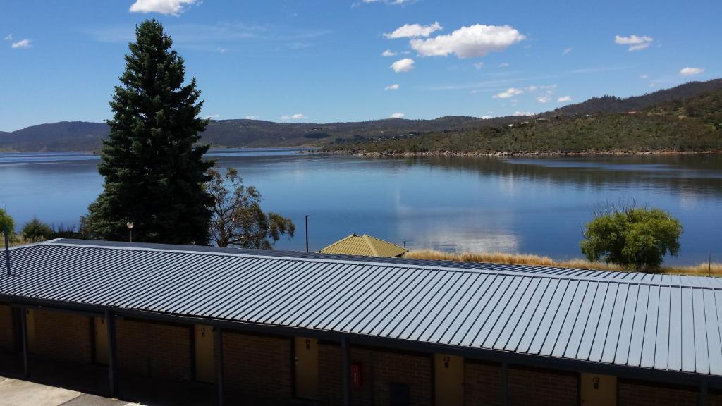 Zdjęcie z galerii obiektu Lake Jindabyne Hotel w mieście Jindabyne