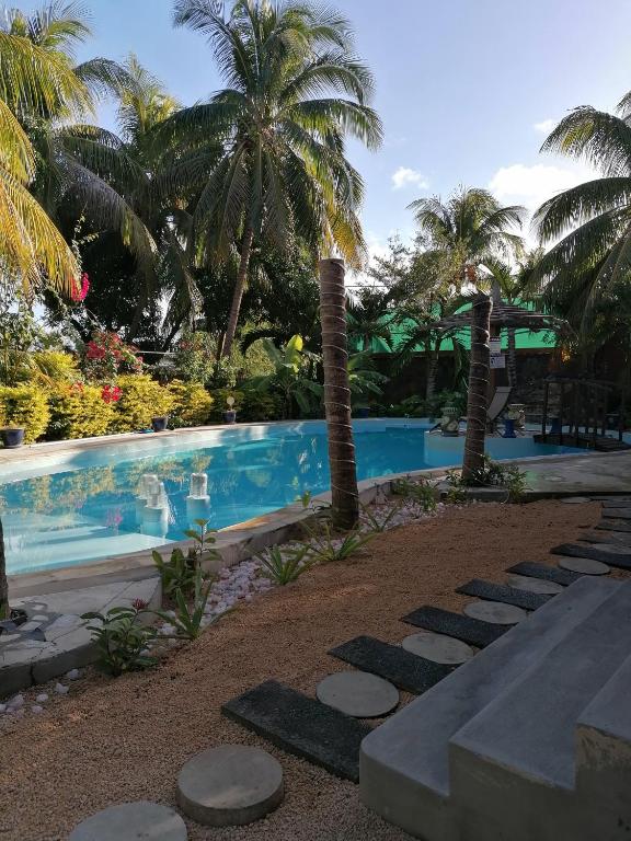 Bazén v ubytování Villa Tourelle of Paradise with bigPrivate Pool nebo v jeho okolí