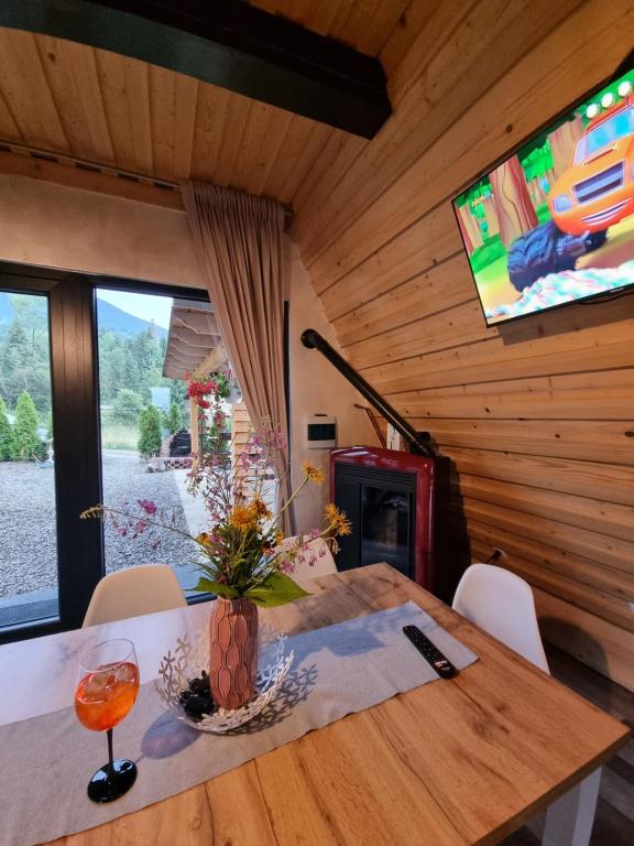 TV a/nebo společenská místnost v ubytování Tana dell Lupo