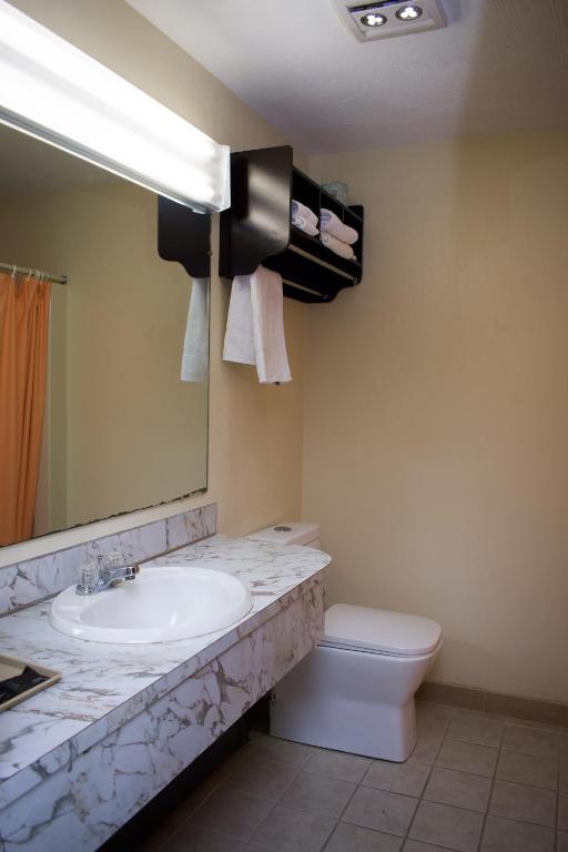 Travel inn - Habitación Estándar King