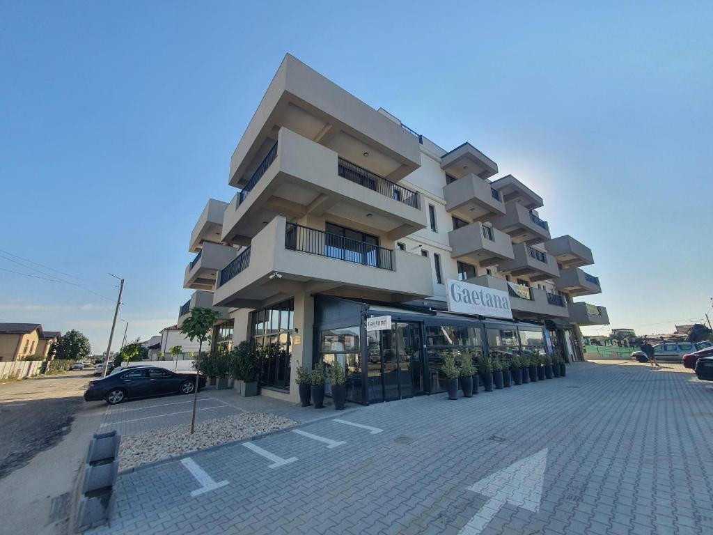 Grey Residence Apartments - Apartment With Balcony