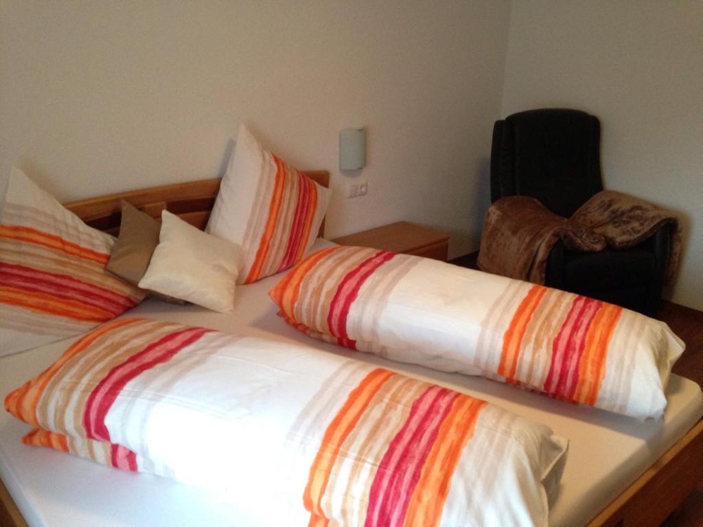 Postel nebo postele na pokoji v ubytování Ferienwohnung Lechner