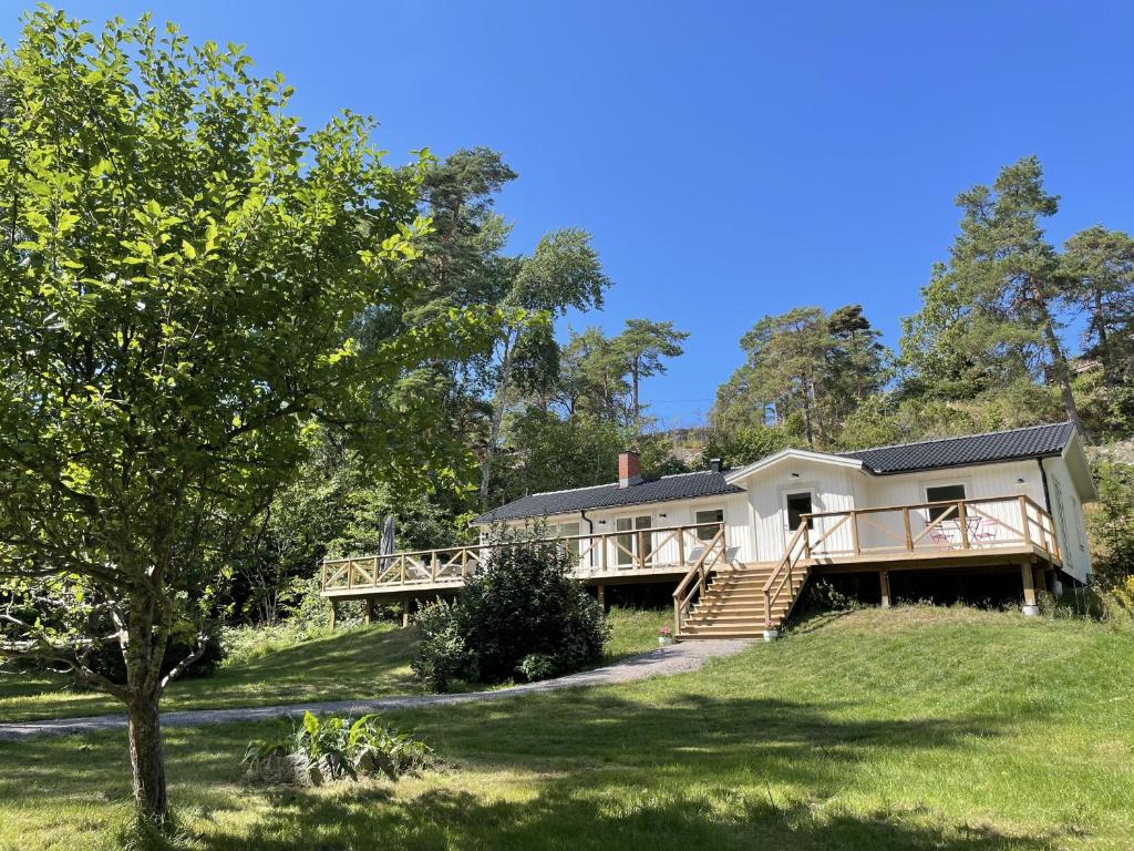 Stockholm archipelago with boat and bikes, Djurhamn (updated prices 2024)