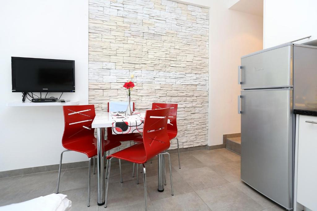 Kuchyň nebo kuchyňský kout v ubytování Apartment Duce 10304b