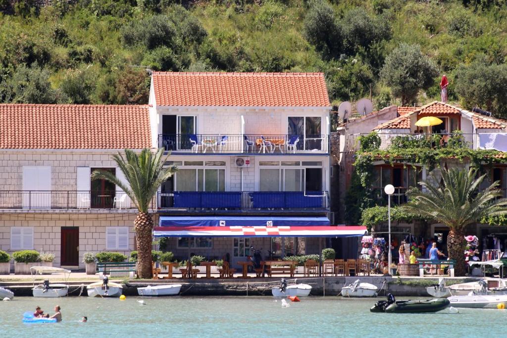 Fotografia z galérie ubytovania Apartments by the sea Zuljana, Peljesac - 10218 v Žuljane