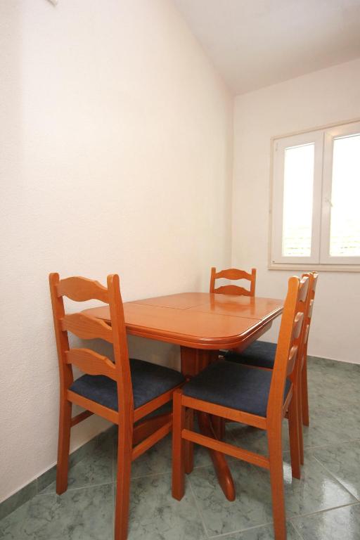 Fotografia z galérie ubytovania Apartments by the sea Kuciste, Peljesac - 10095 v destinácii Kučište