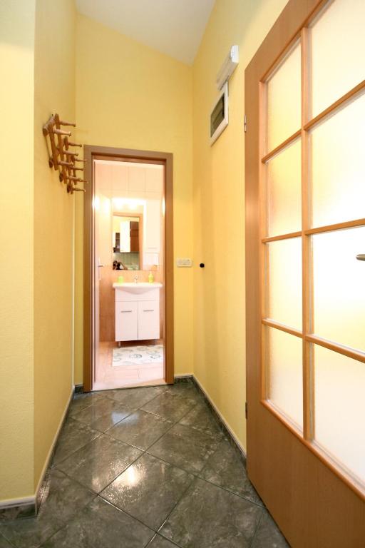 Fotografia z galérie ubytovania Apartments by the sea Loviste, Peljesac - 10255 v destinácii Lovište