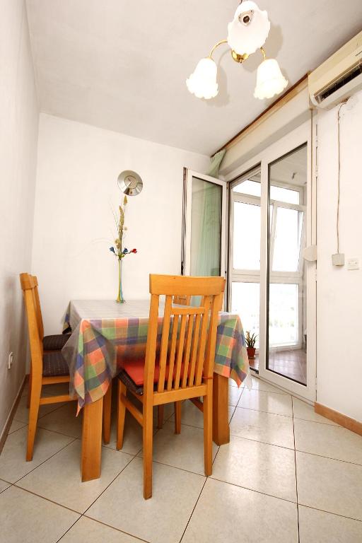Fotografie z fotogalerie ubytování Holiday apartments Split - 10315 ve Splitu