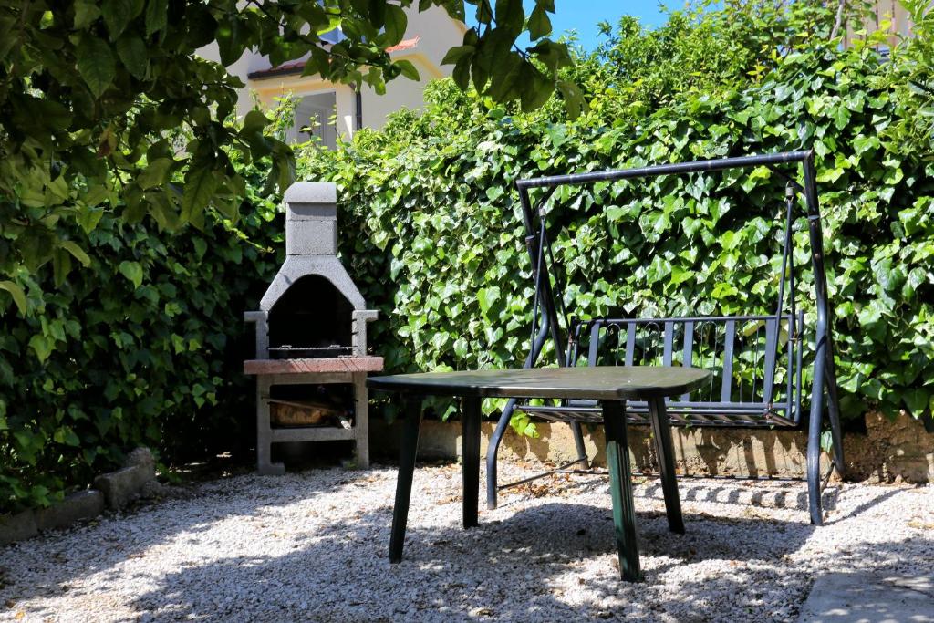 Zahrada ubytování Apartments with parking spaces Orebic, Peljesac - 10102