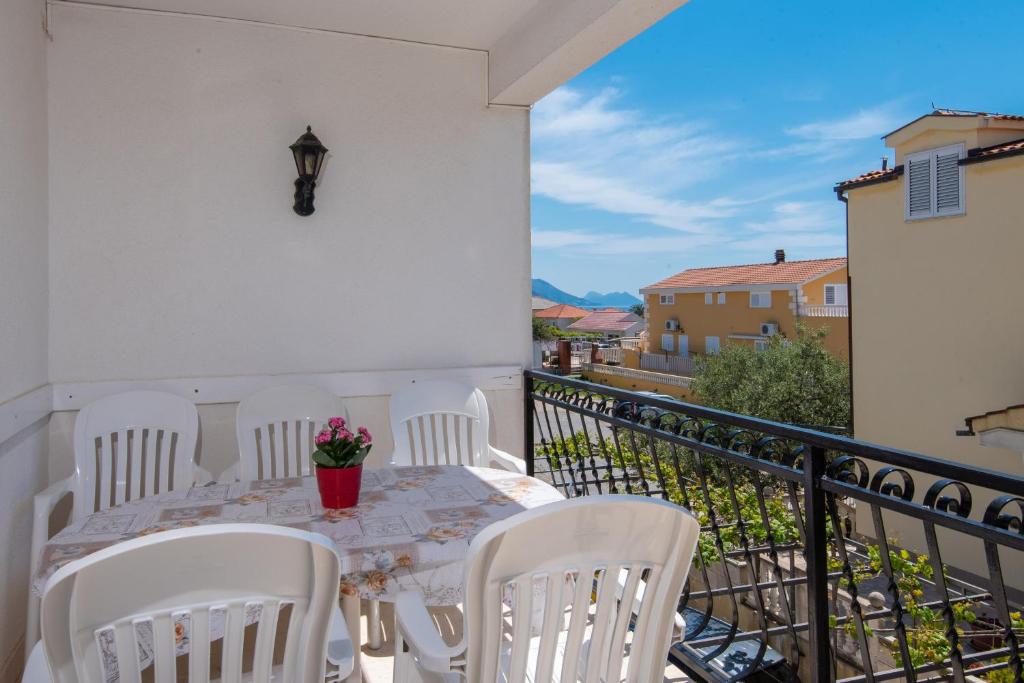 Fotografia z galérie ubytovania Apartments with a parking space Orebic, Peljesac - 10160 v destinácii Orebić