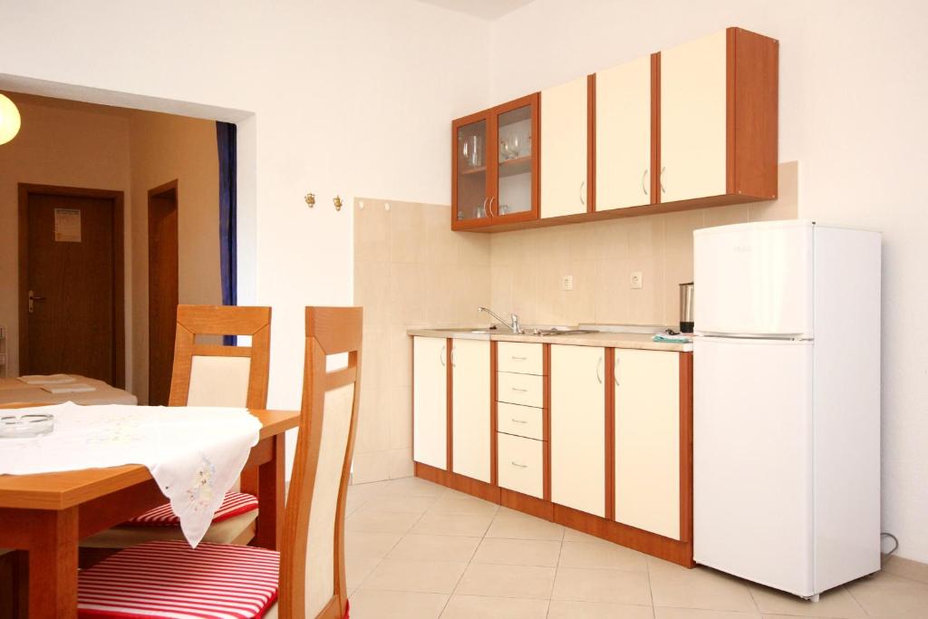 Fotografia z galérie ubytovania Apartments with a parking space Orebic, Peljesac - 10160 v destinácii Orebić