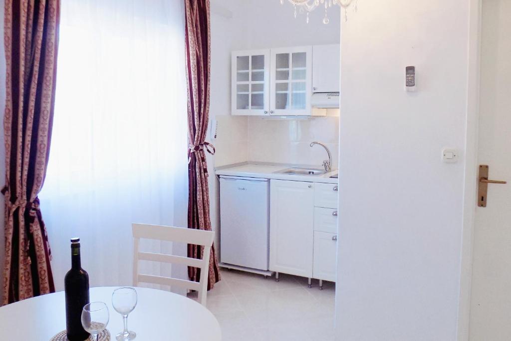 Fotografia z galérie ubytovania Apartments with a parking space Orebic, Peljesac - 10103 v destinácii Orebić