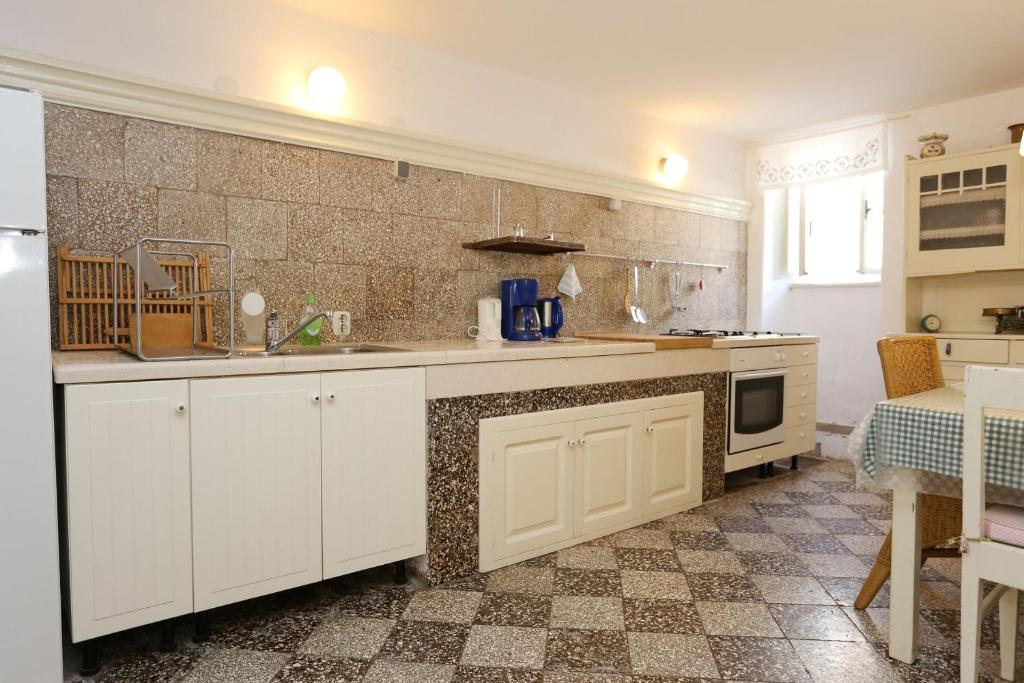 Fotografia z galérie ubytovania Apartments with a parking space Trpanj, Peljesac - 10046 v destinácii Trpanj