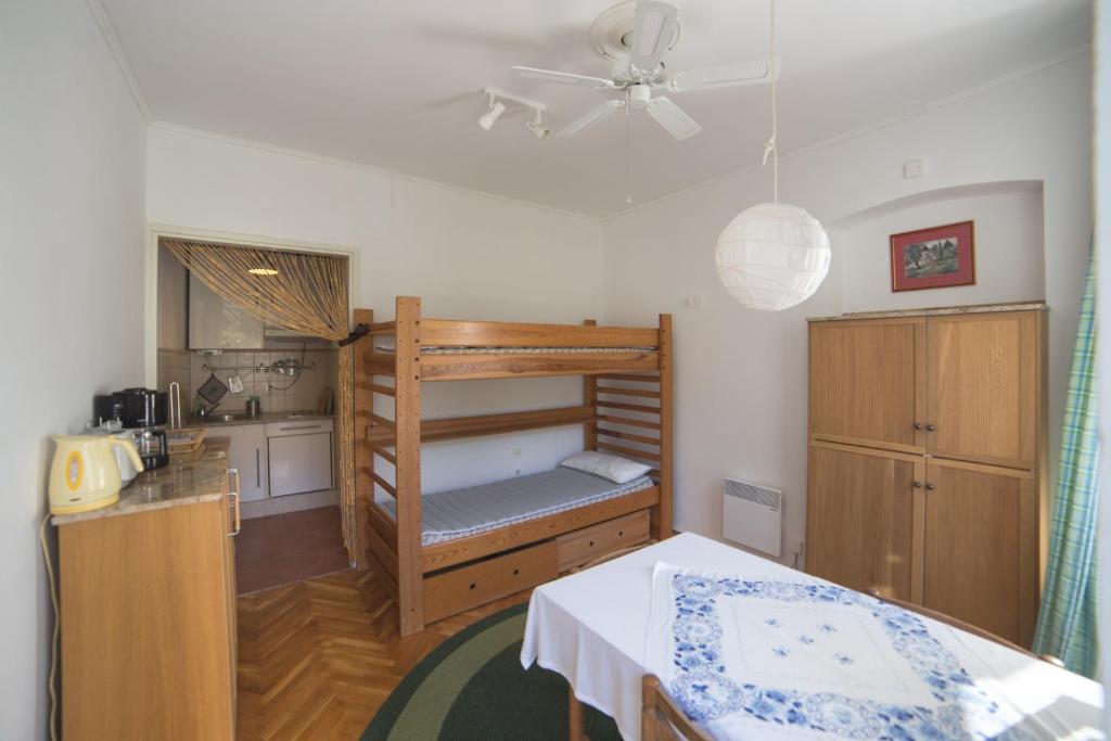 Fotografia z galérie ubytovania Apartments with a parking space Trpanj, Peljesac - 10046 v destinácii Trpanj