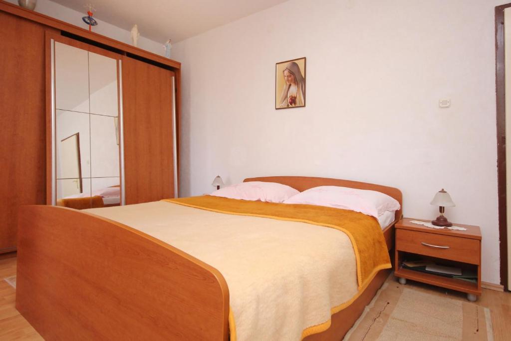 Posteľ alebo postele v izbe v ubytovaní Holiday house with a parking space Orebic, Peljesac - 10165