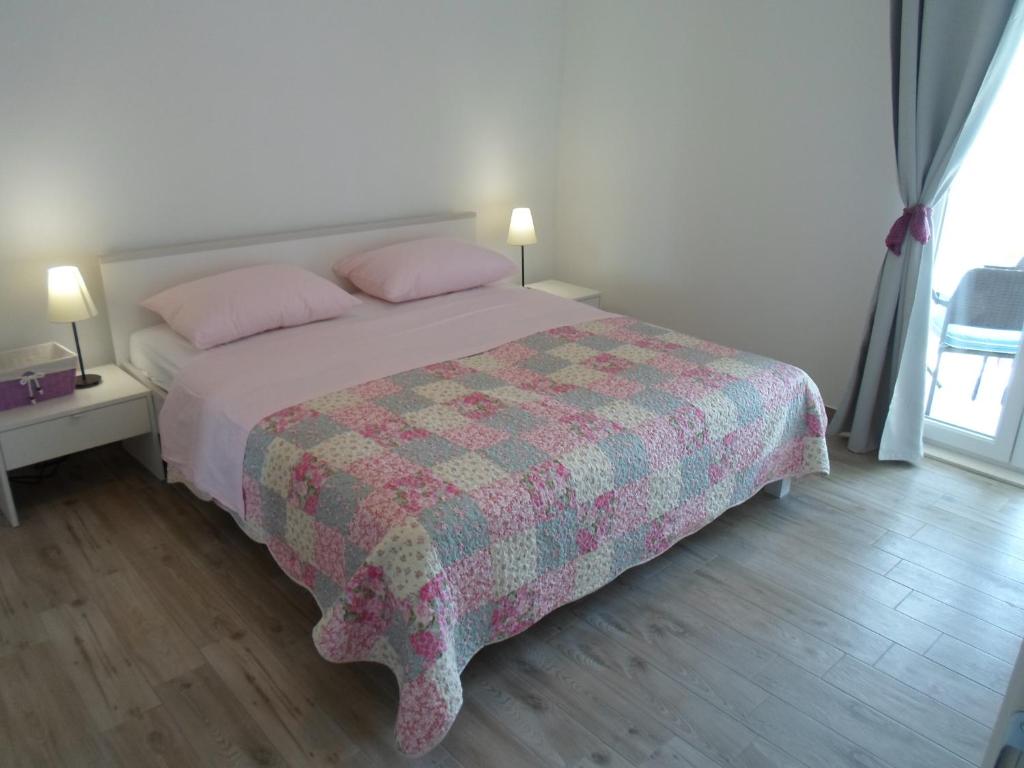 Postel nebo postele na pokoji v ubytování Apartments with a parking space Kuciste - Perna, Peljesac - 10161